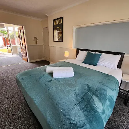 Guest house Sheldon Shared House