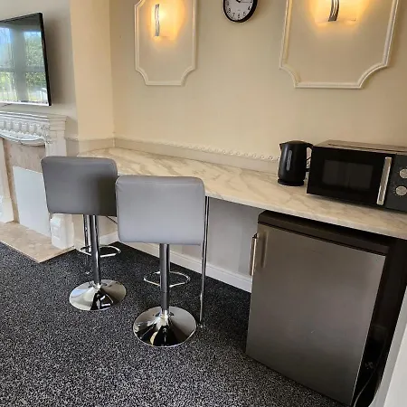 Sheldon Shared House * Solihull
